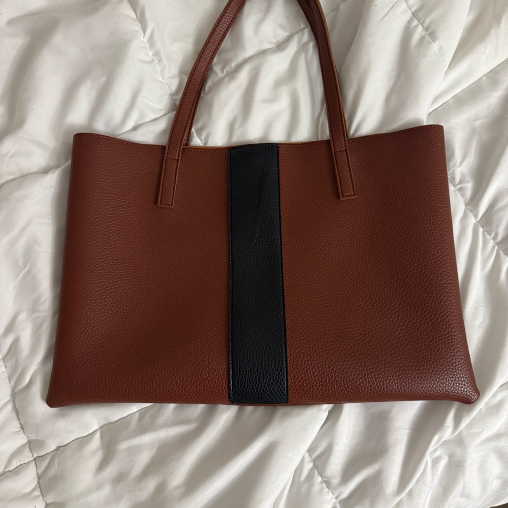Vince Camuto Black Vegan Leather Purse Luck Tote
Shoulder Bag